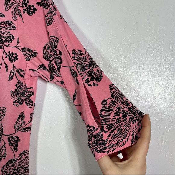 Christopher & Banks, Pink Floral Blouse. Size Small. Sleeve Cutouts. - Picture 3 of 6